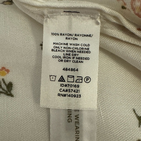 NWT LOFT kimono. Short sleeve, white w/pink flowers. Size M/L - Picture 6 of 10